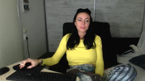 Carla online show from November 13, 5:15 pm