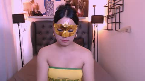 spicyhotchicks online show from January 10, 1:00 am