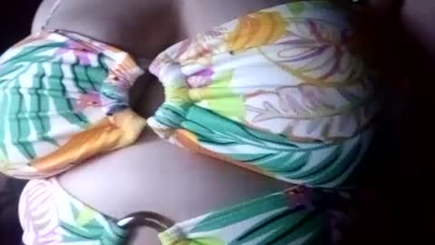 Vanessa Spade online show from July 2, 5:01 am