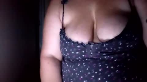 Vanessa Spade online show from July 14, 11:05 am