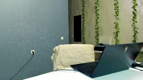 Lilith online show from April 30, 8:57 pm