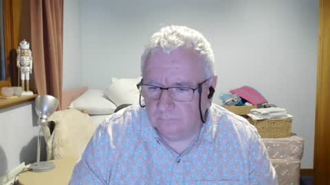 springtine online show from July 12, 11:52 pm