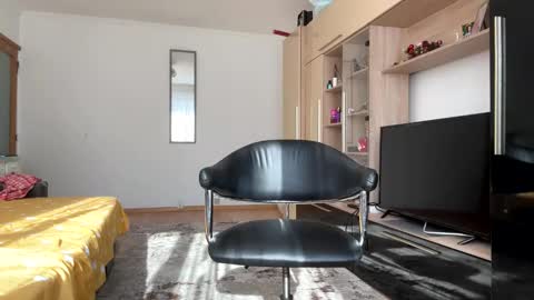 My name is Maya Lush is activeThere are legends that in this room all your wishes can come true  Private is Open online show from March 3, 1:29 pm