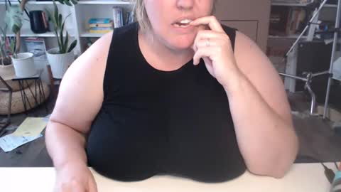 Messi Jessi online show from September 17, 6:11 pm