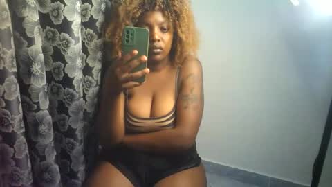 Sexy muna online show from June 6, 9:31 pm