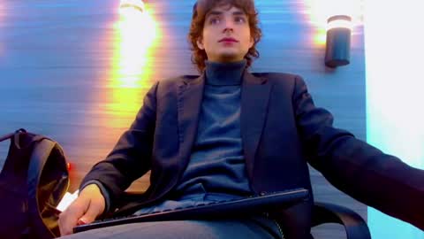 ethan online show from July 27, 1:19 pm