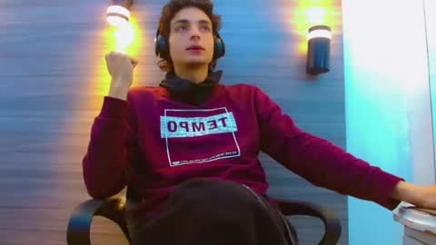 ethan online show from June 18, 1:05 pm