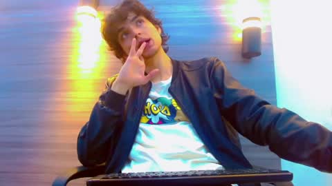 ethan online show from July 8, 1:03 pm