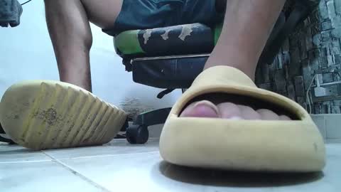 sr master cum its my old account online show from April 26, 5:43 pm