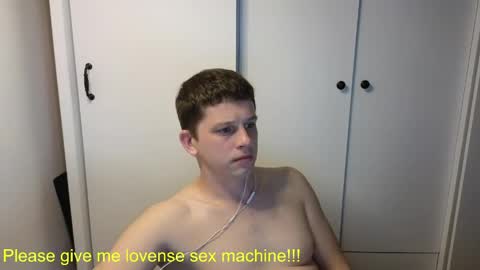 st1vemaster01 online show from May 5, 2:56 pm