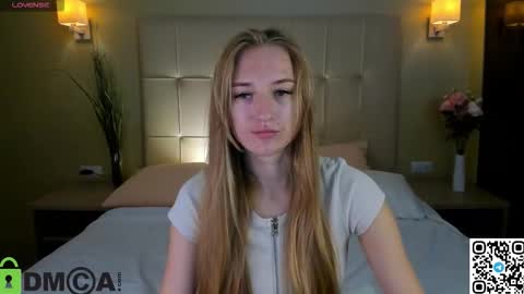 Stacy Mon Tue Wed Thu Fri Sun GMT GMT 3 1000am - 0400pm  online show from September 29, 8:02 am