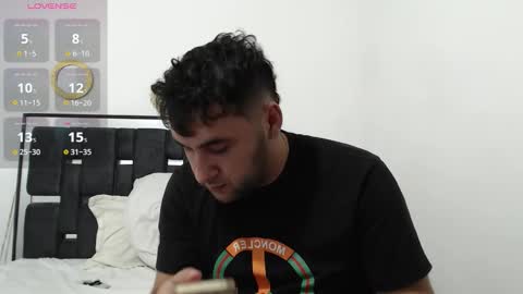 STSR BOY VALERIO online show from November 2, 3:28 am