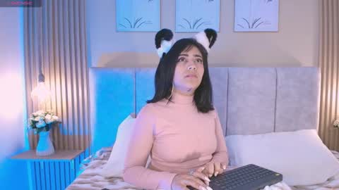 stardoll_ online show from March 18, 1:50 pm