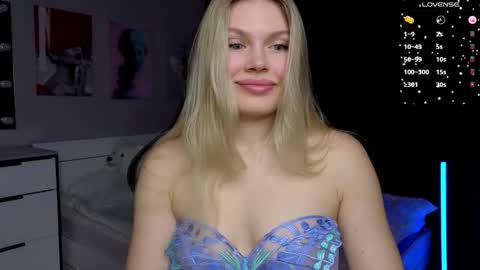 Caroline online show from December 3, 6:03 am