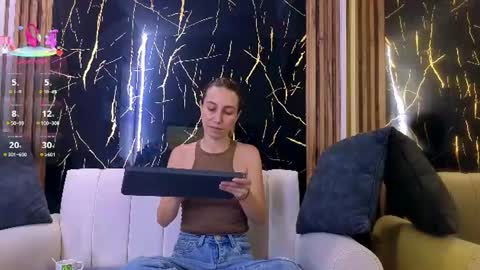 starlight_mature11_aws online show from July 28, 7:50 pm