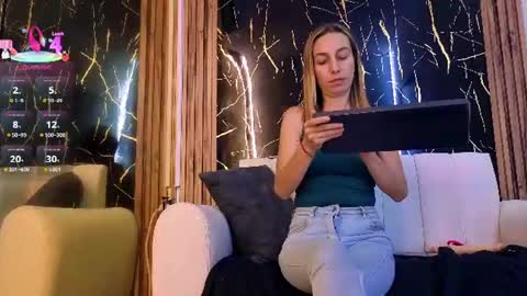 starlight_mature11_aws online show from July 11, 8:01 pm