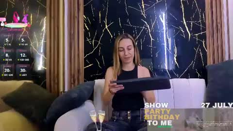 starlight_mature11_aws online show from July 26, 9:34 pm