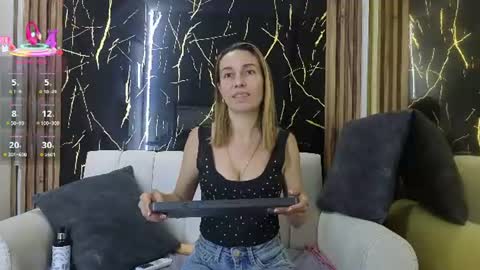 starlight_mature23_aws online show from July 27, 9:23 pm