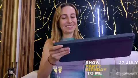 starlight_mature23_aws online show from July 25, 9:02 pm