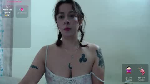 Snapshot of steel_girl chatting on January 7, 10:41 pm Luna Fox online show from January 7, 10:41 pm