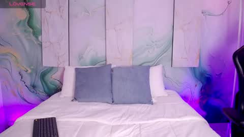 Steev online show from March 18, 3:45 am