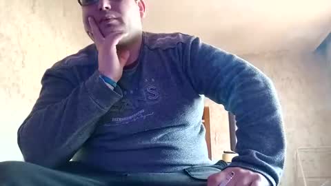 Snapshot of stefan90pt chatting on February 22, 8:29 am Stefan online show from February 22, 8:29 am