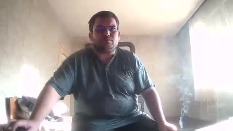 Snapshot of stefan90pt chatting on December 13, 12:39 pm Stefan online show from December 13, 12:39 pm