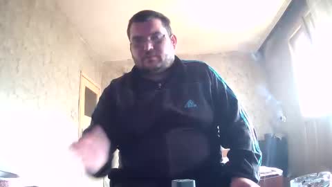 Snapshot of stefan90pt chatting on September 30, 10:48 am Stefan online show from September 30, 10:48 am