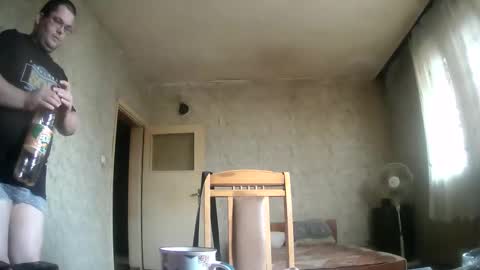 Snapshot of stefan90pt chatting on September 11, 9:10 am Stefan online show from September 11, 9:10 am