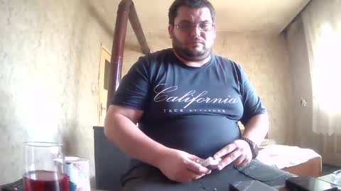 Snapshot of stefan90pt chatting on October 25, 10:36 am Stefan online show from October 25, 10:36 am