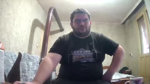 Snapshot of stefan90pt chatting on October 27, 6:24 am Stefan online show from October 27, 6:24 am