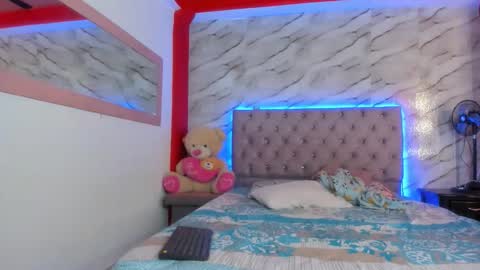 stefany_andruw online show from November 25, 2:32 am