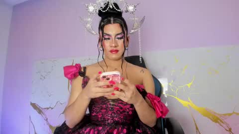 Stefany Bratz online show from May 19, 3:13 am