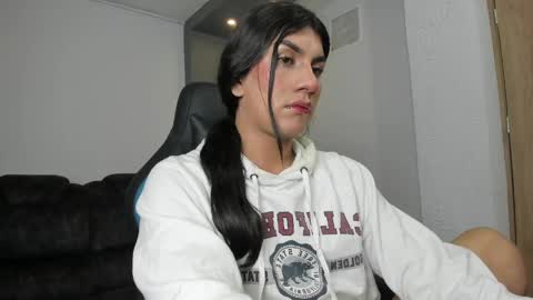 Stefany Bratz online show from May 6, 4:18 am