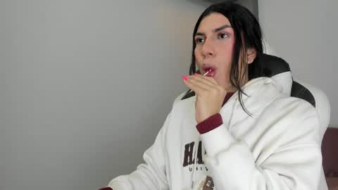 Stefany Bratz online show from May 21, 3:13 am