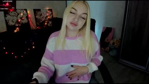 Stella  Cox online show from October 26, 8:15 am