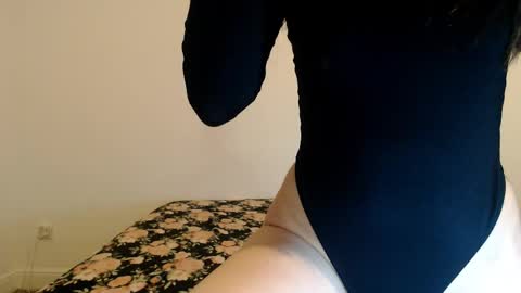 Stella John online show from April 26, 5:16 am