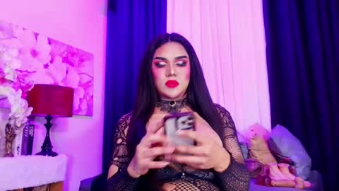 CALL ME STELLA online show from June 30, 10:25 am