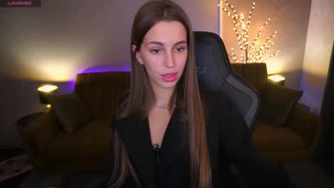 stellahoneywell online show from November 20, 9:56 pm