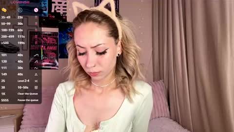 Alexia online show from June 19, 2:17 am