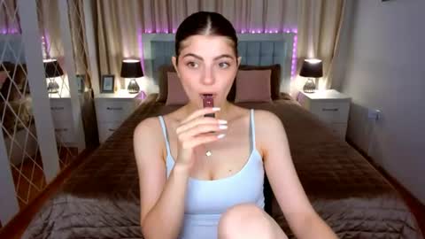StellaRainbow online show from June 25, 10:20 am