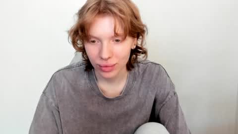 S T E L L A online show from March 7, 8:47 am