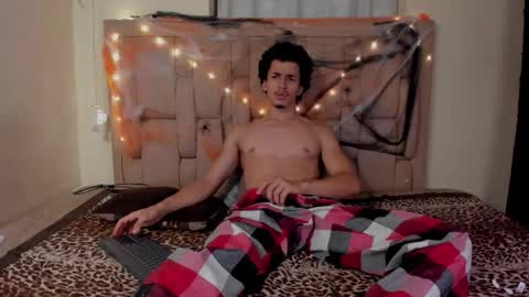 Stepcouple   online show from October 22, 12:47 am