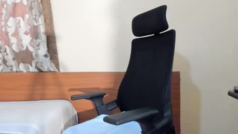 steph____3 online show from May 10, 12:22 pm