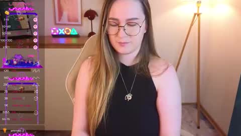 Snapshot of steph_sweet chatting on September 30, 9:03 pm Emma online show from September 30, 9:03 pm