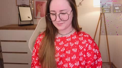Snapshot of steph_sweet chatting on December 20, 9:17 pm Emma online show from December 20, 9:17 pm