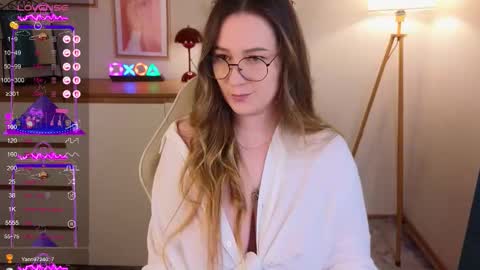Snapshot of steph_sweet chatting on October 9, 9:42 pm Emma online show from October 9, 9:42 pm