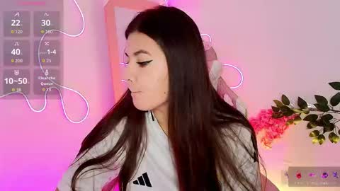 Emma online show from February 21, 11:52 pm