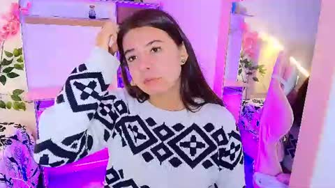 Emma online show from August 4, 12:39 am