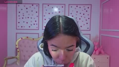 Stephania online show from October 6, 11:28 am